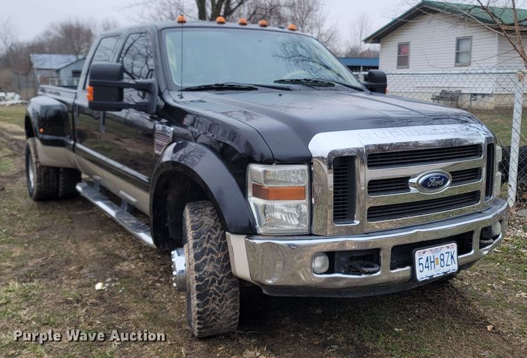 image for item MH9764 2008 Ford F350 Super Duty  Crew Cab pickup truck