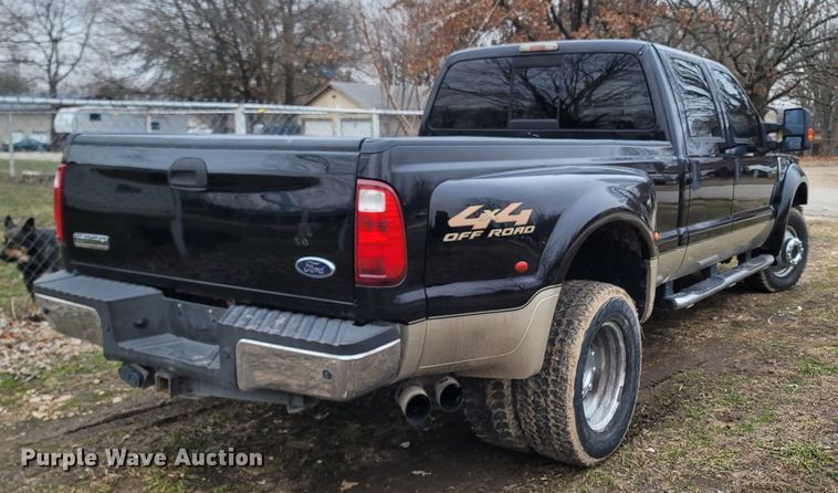 image for item MH9764 2008 Ford F350 Super Duty  Crew Cab pickup truck