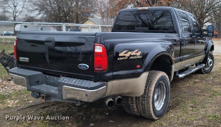 image for item MH9764 2008 Ford F350 Super Duty  Crew Cab pickup truck