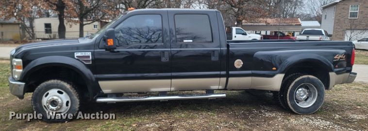 image for item MH9764 2008 Ford F350 Super Duty  Crew Cab pickup truck