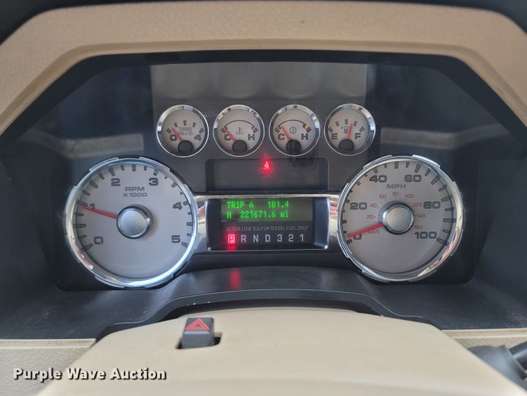 image for item MH9764 2008 Ford F350 Super Duty  Crew Cab pickup truck