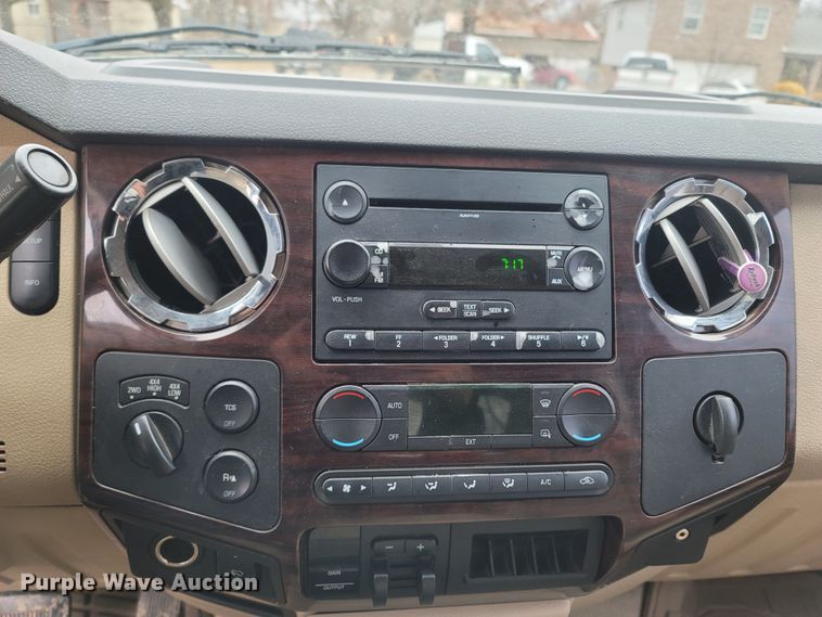 image for item MH9764 2008 Ford F350 Super Duty  Crew Cab pickup truck