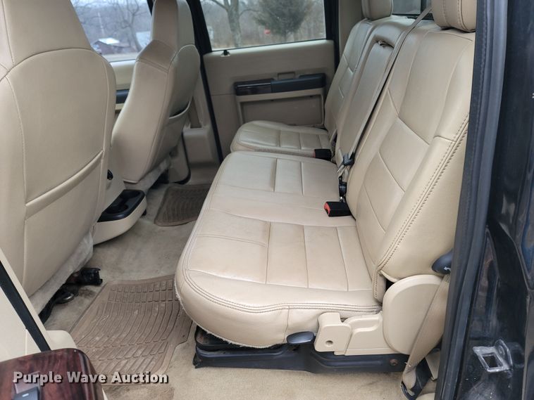 image for item MH9764 2008 Ford F350 Super Duty  Crew Cab pickup truck