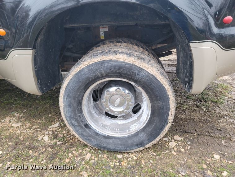 image for item MH9764 2008 Ford F350 Super Duty  Crew Cab pickup truck