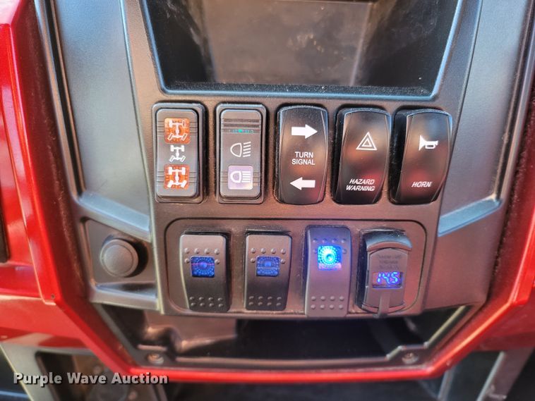 image for item MH9771 2014 Polaris Ranger 900XP Crew  utility vehicle