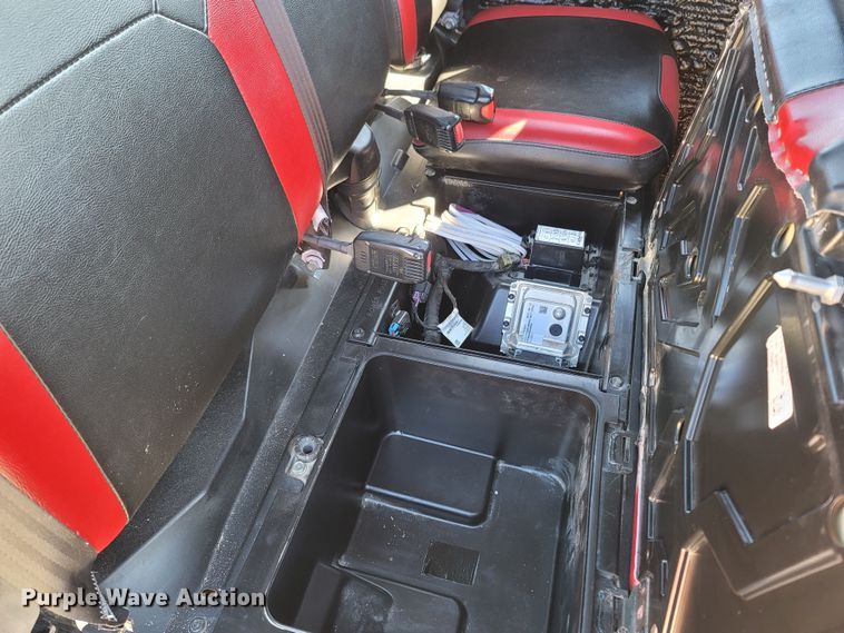 image for item MH9771 2014 Polaris Ranger 900XP Crew  utility vehicle