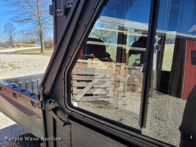 image for item MH9771 2014 Polaris Ranger 900XP Crew  utility vehicle