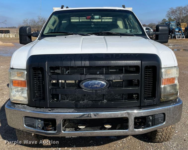 image for item MI9781 2008 Ford F250 Super Duty  bale bed pickup truck