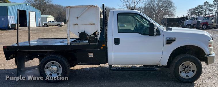 image for item MI9781 2008 Ford F250 Super Duty  bale bed pickup truck