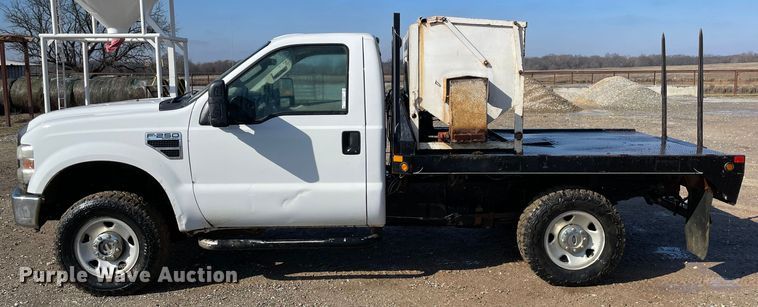image for item MI9781 2008 Ford F250 Super Duty  bale bed pickup truck