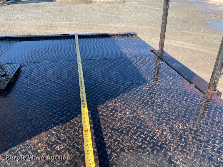 image for item MI9781 2008 Ford F250 Super Duty  bale bed pickup truck