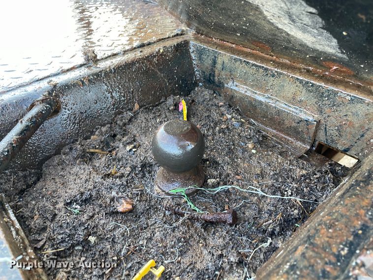 image for item MI9781 2008 Ford F250 Super Duty  bale bed pickup truck