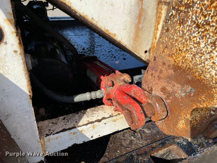 image for item MI9781 2008 Ford F250 Super Duty  bale bed pickup truck