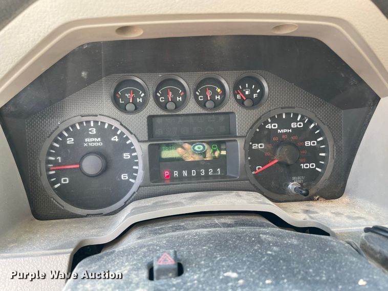 image for item MI9781 2008 Ford F250 Super Duty  bale bed pickup truck