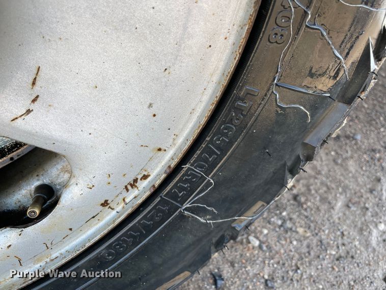 image for item MI9781 2008 Ford F250 Super Duty  bale bed pickup truck