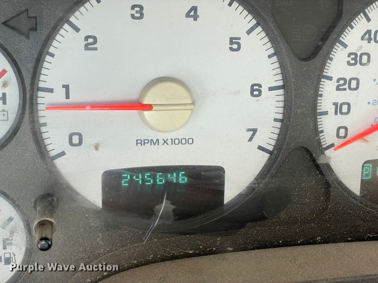 image for item MI9787 2004 Dodge Ram 1500  Quad Cab pickup truck