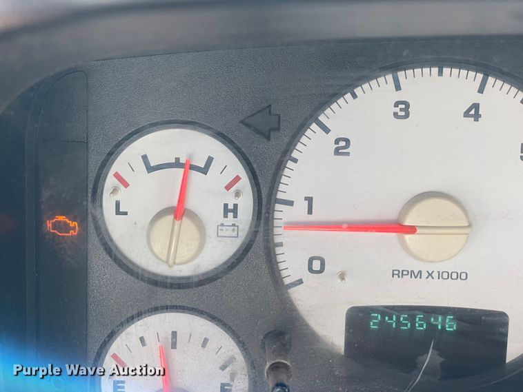 image for item MI9787 2004 Dodge Ram 1500  Quad Cab pickup truck