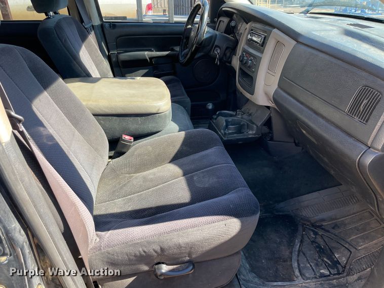 image for item MI9787 2004 Dodge Ram 1500  Quad Cab pickup truck