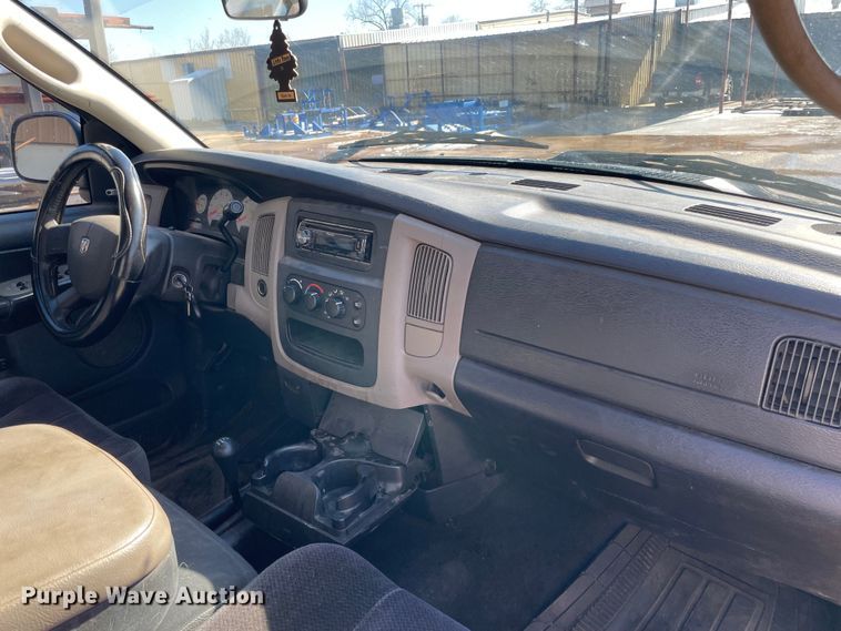 image for item MI9787 2004 Dodge Ram 1500  Quad Cab pickup truck