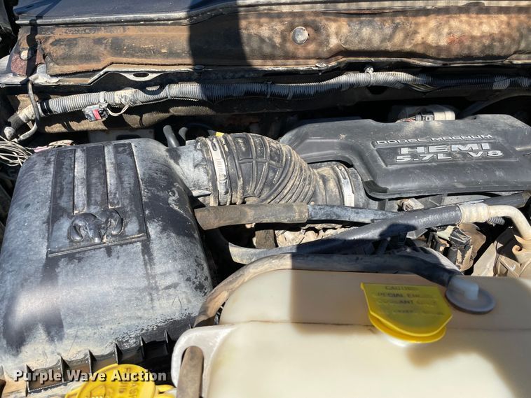 image for item MI9787 2004 Dodge Ram 1500  Quad Cab pickup truck