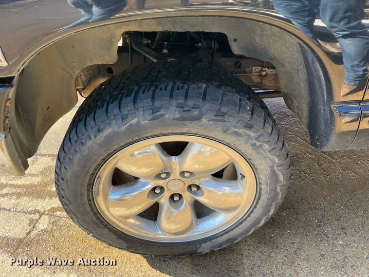 image for item MI9787 2004 Dodge Ram 1500  Quad Cab pickup truck