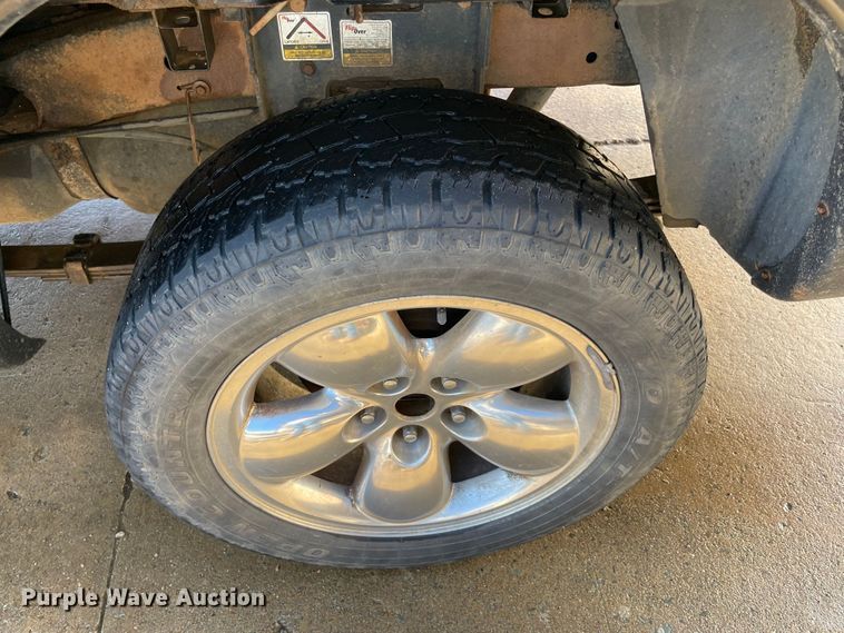 image for item MI9787 2004 Dodge Ram 1500  Quad Cab pickup truck