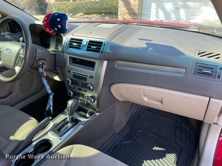 image for item MI9789 2012 Ford Fusion Hybrid