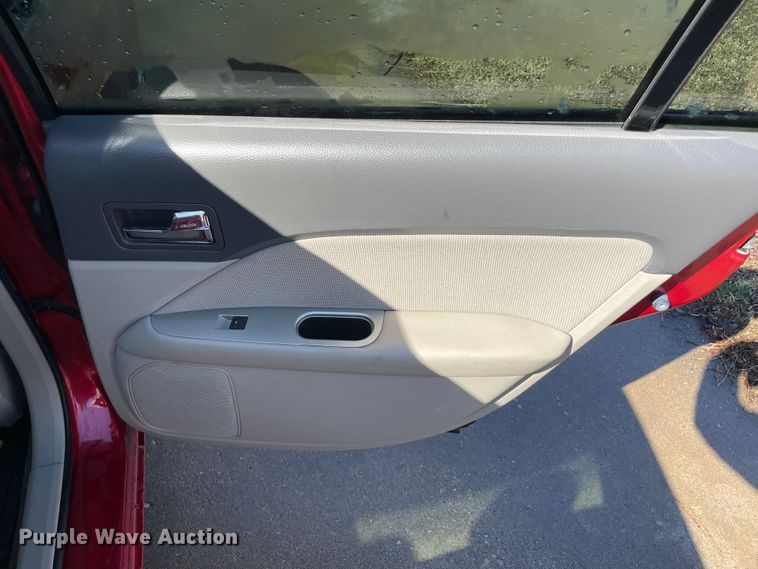 image for item MI9789 2012 Ford Fusion Hybrid