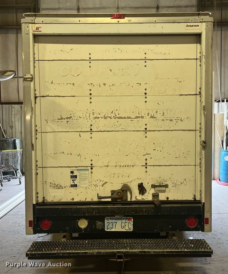 image for item ML9828 2011 Ford E-350 Super Duty  box truck