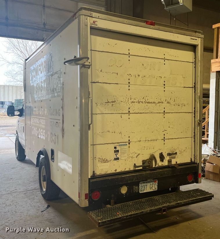 image for item ML9828 2011 Ford E-350 Super Duty  box truck