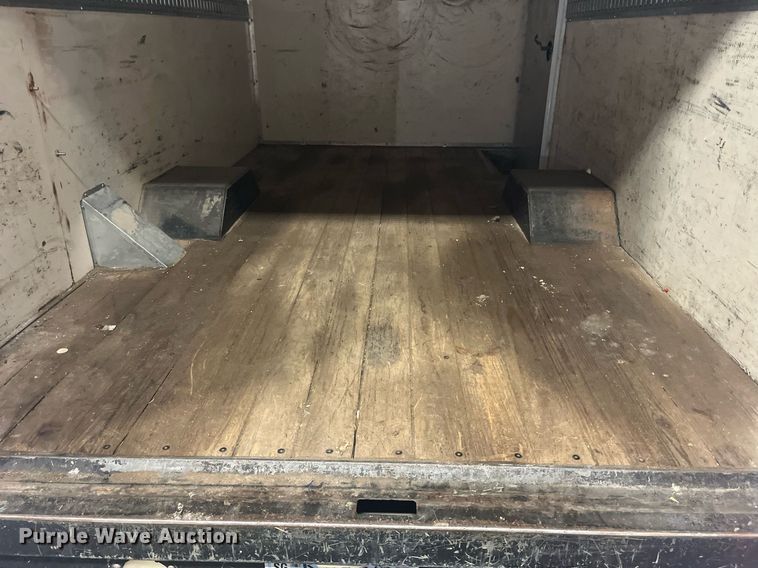 image for item ML9828 2011 Ford E-350 Super Duty  box truck