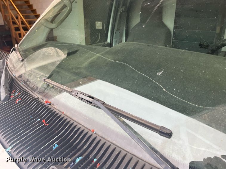 image for item ML9828 2011 Ford E-350 Super Duty  box truck