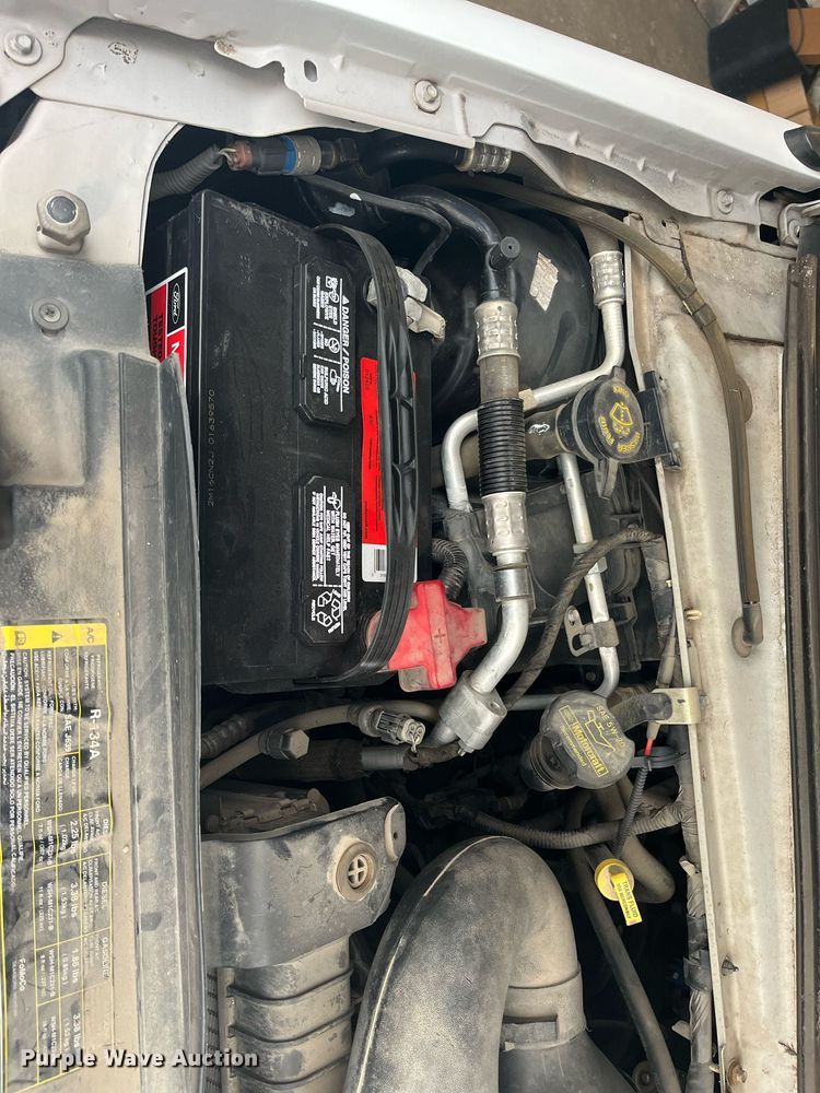 image for item ML9828 2011 Ford E-350 Super Duty  box truck