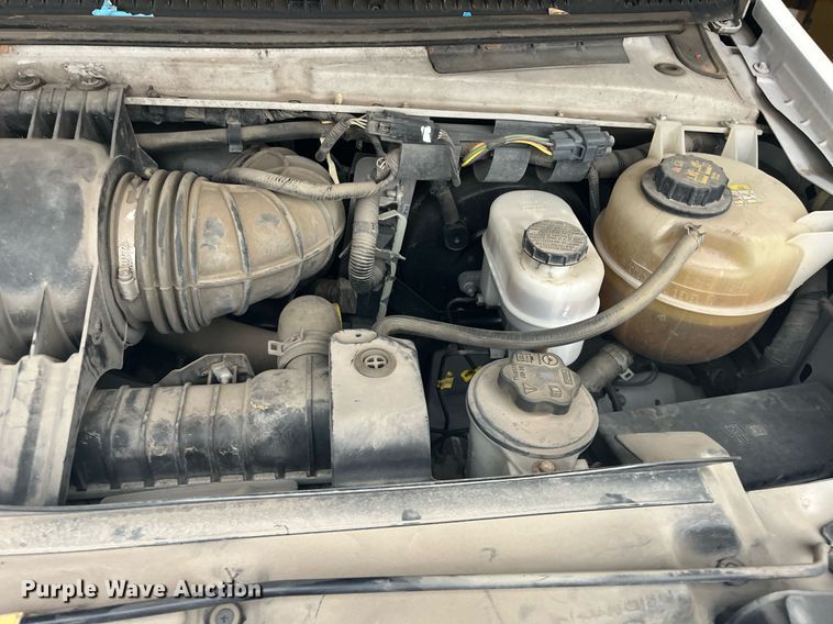 image for item ML9828 2011 Ford E-350 Super Duty  box truck