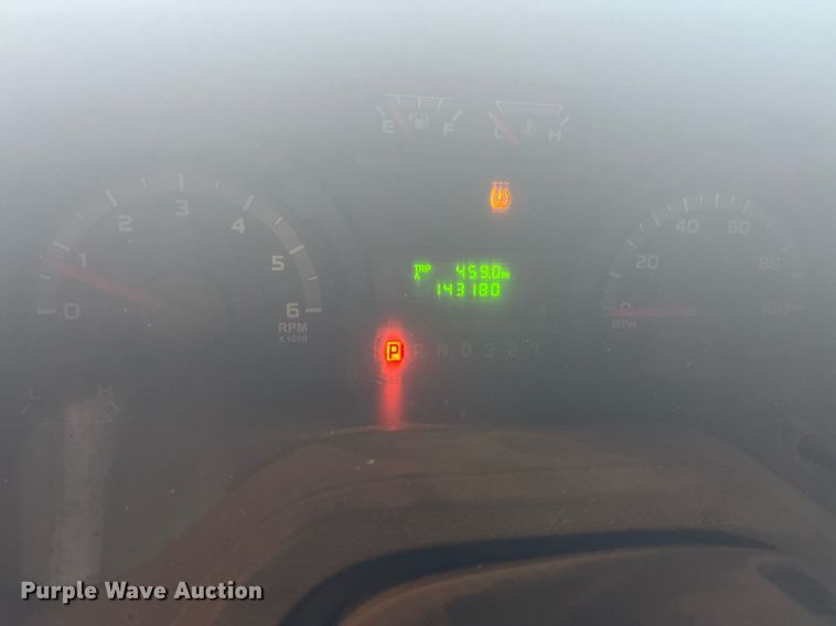 image for item ML9828 2011 Ford E-350 Super Duty  box truck