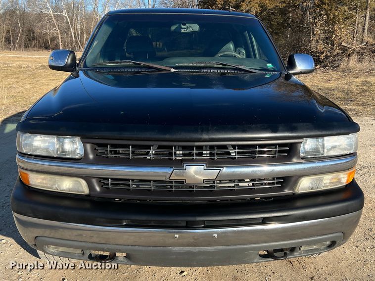 image for item MM9068 2001 Chevrolet Silverado 1500 LT  Ext. Cab pickup truck