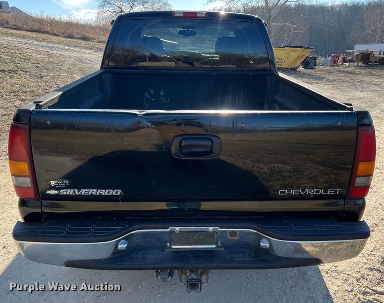 image for item MM9068 2001 Chevrolet Silverado 1500 LT  Ext. Cab pickup truck