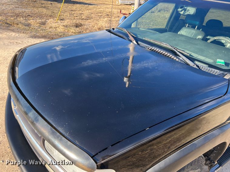 image for item MM9068 2001 Chevrolet Silverado 1500 LT  Ext. Cab pickup truck