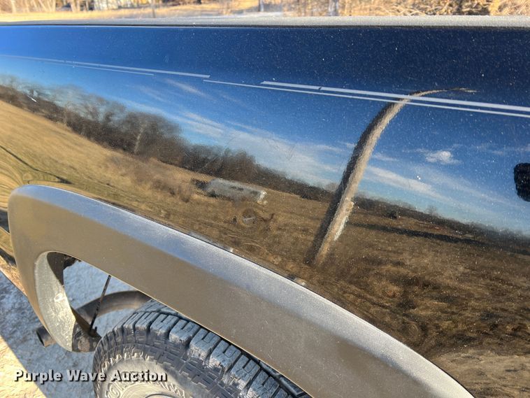 image for item MM9068 2001 Chevrolet Silverado 1500 LT  Ext. Cab pickup truck