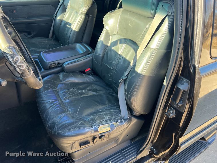 image for item MM9068 2001 Chevrolet Silverado 1500 LT  Ext. Cab pickup truck