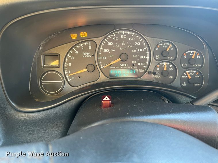 image for item MM9068 2001 Chevrolet Silverado 1500 LT  Ext. Cab pickup truck