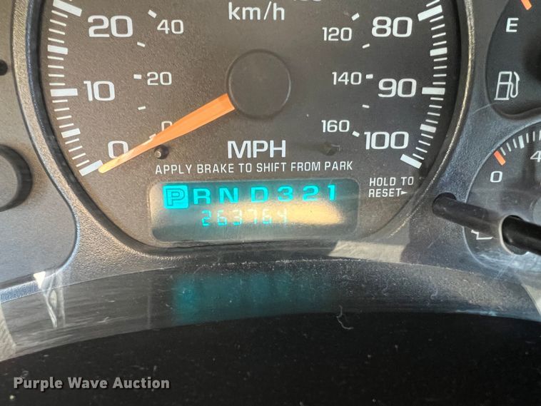 image for item MM9068 2001 Chevrolet Silverado 1500 LT  Ext. Cab pickup truck