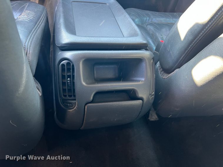 image for item MM9068 2001 Chevrolet Silverado 1500 LT  Ext. Cab pickup truck