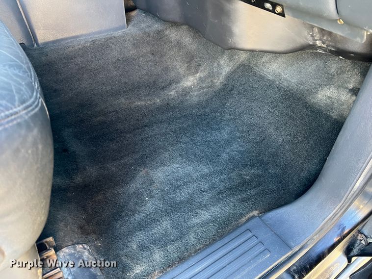 image for item MM9068 2001 Chevrolet Silverado 1500 LT  Ext. Cab pickup truck