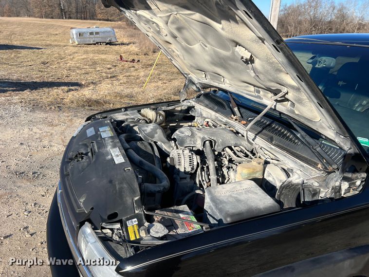 image for item MM9068 2001 Chevrolet Silverado 1500 LT  Ext. Cab pickup truck