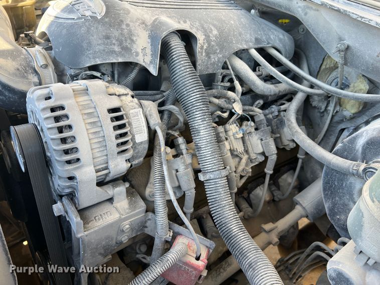 image for item MM9068 2001 Chevrolet Silverado 1500 LT  Ext. Cab pickup truck