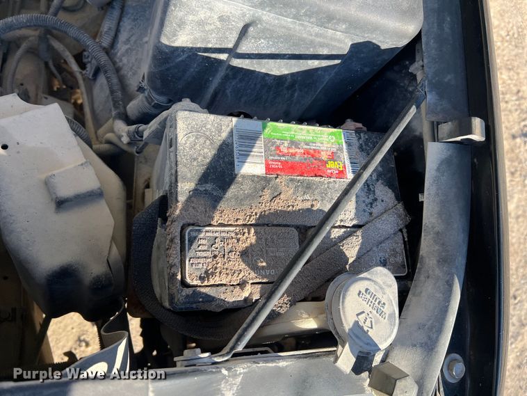 image for item MM9068 2001 Chevrolet Silverado 1500 LT  Ext. Cab pickup truck