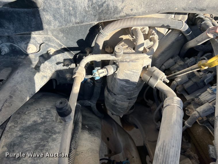 image for item MM9068 2001 Chevrolet Silverado 1500 LT  Ext. Cab pickup truck