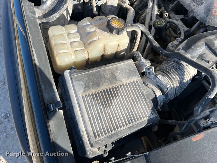 image for item MM9068 2001 Chevrolet Silverado 1500 LT  Ext. Cab pickup truck