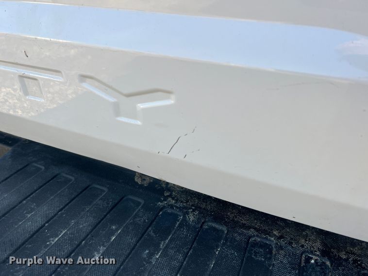 image for item MM9073 2019 Ford F350 Super Duty XL  Crew Cab pickup truck